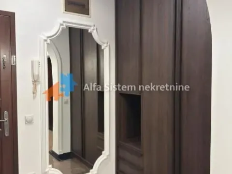 Rent, four bedroom apartment, 163m², Savski Venac, Beograd - image 17