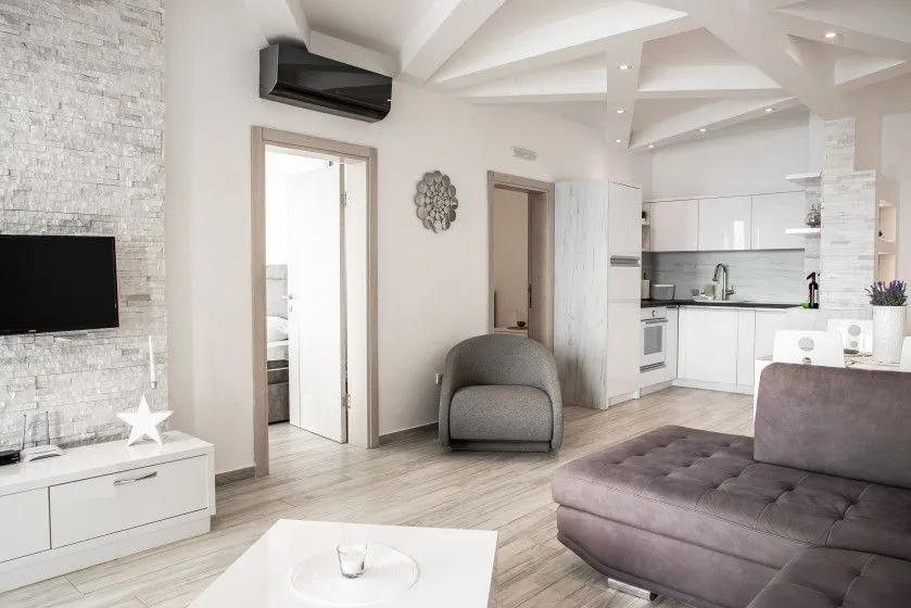 Izdavanje, dvosoban stan, 93m², Sutomore, Bar