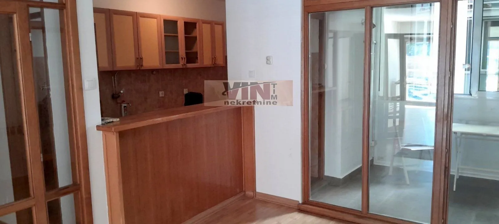 Izdavanje, trosoban stan, 85m², Altina, Beograd