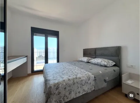 Prodaja, dvosoban stan, 80m², City Kvart, Podgorica - image 7