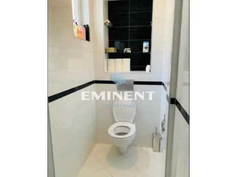 Izdavanje, trosoban stan, 80m², Vračar Hram, Vračar Sve Podlokacije - image 14