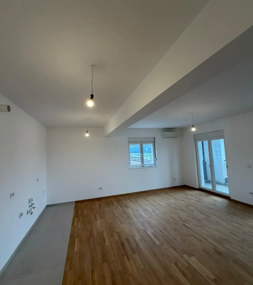 Sale, three bedroom apartment, 105m², Stari Aerodrom, Podgorica