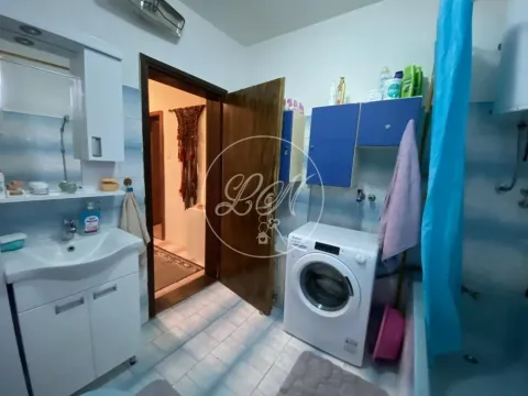 Prodaja, kuća, 210m², Stari Banovci, Stara Pazova - image 8