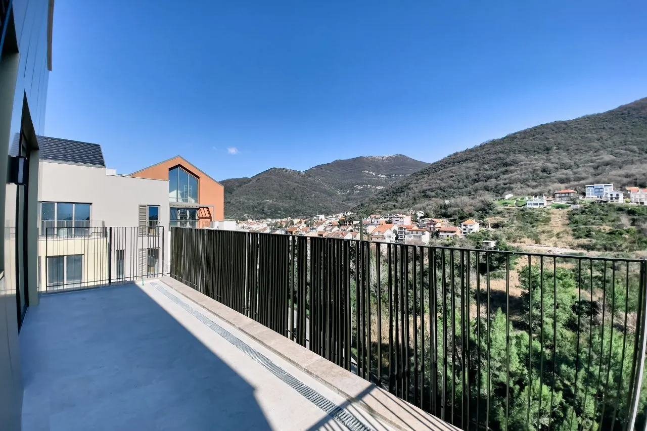 Sale, three bedroom apartment, 102m², Boka Place, Tivat
