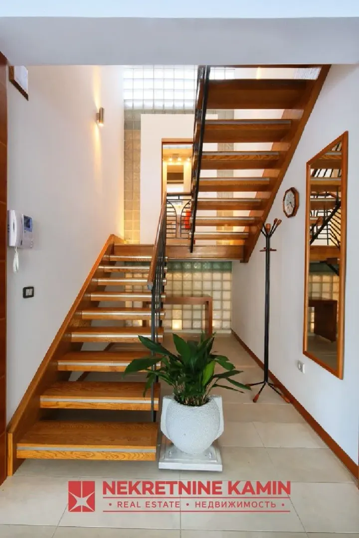 Sale, house, 348m², Centar, Budva