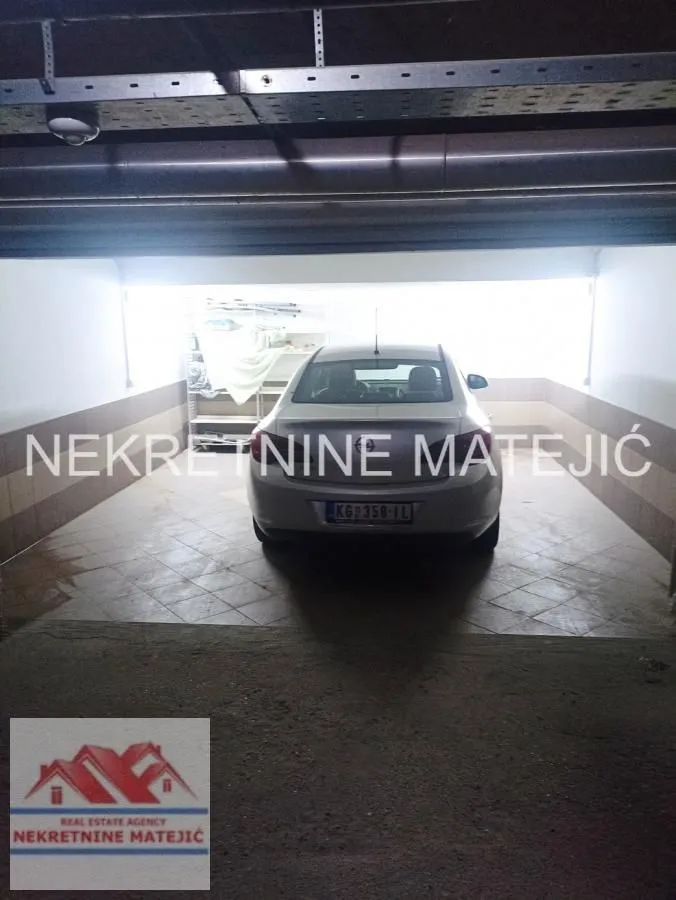 Prodaja, četvorosoban stan, 114m², Centar, Kragujevac