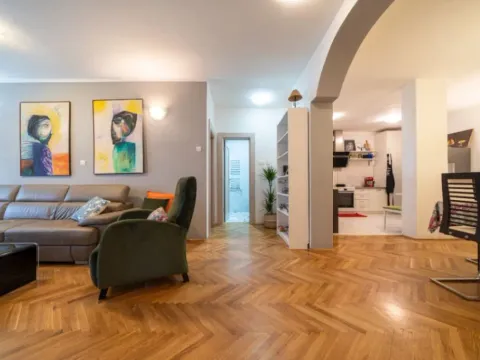 Izdavanje, trosoban stan, 120m², Gorica C, Podgorica - image 13