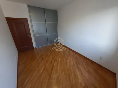 Izdavanje, stan, 172m², Vračar Sve Podlokacije, Beograd - image 11