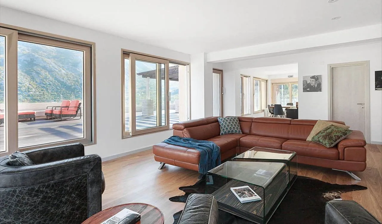 Prodaja, dvosoban stan, 156m², Kotor, Crna Gora