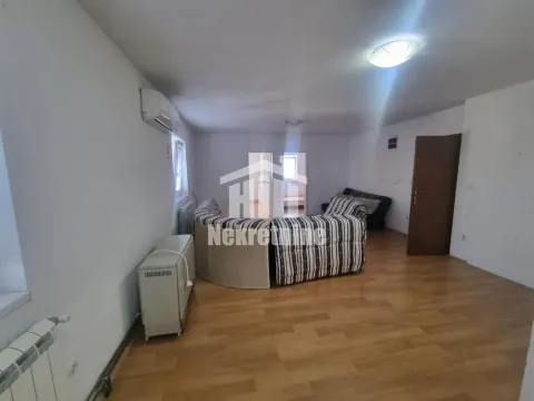 Rent, three bedroom apartment, 55m², Zemun Sve Podlokacije, Beograd - image 2