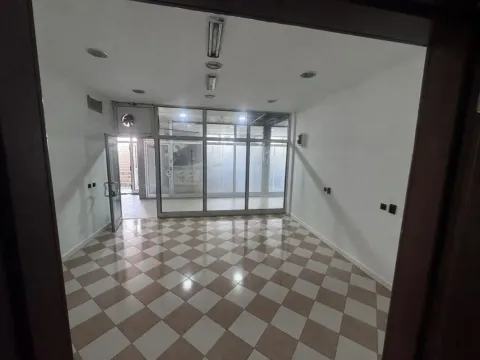 Prodaja, poslovni prostor, 28m², Pobrežje, Podgorica - image 4