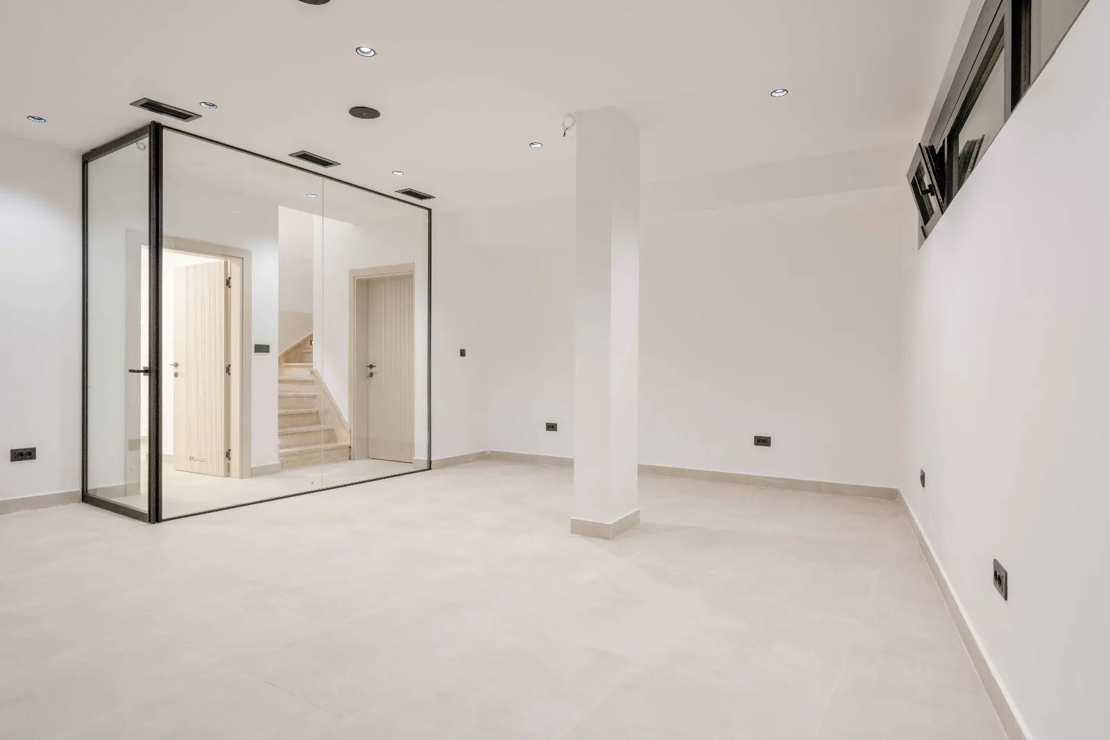 Sale, house, 240m², Kamenovo, Budva