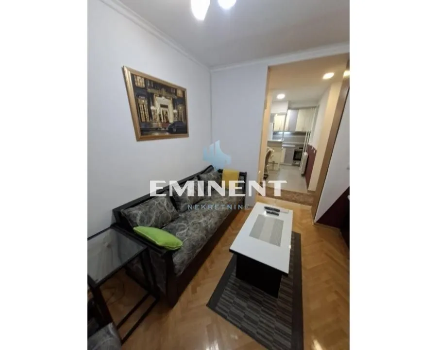 Izdavanje, dvosoban stan, 47m², Slavija, Vračar Sve Podlokacije