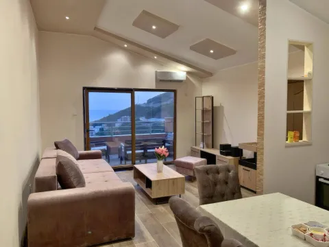 Izdavanje, dvosoban stan, 60m², Bečići, Budva - image 3