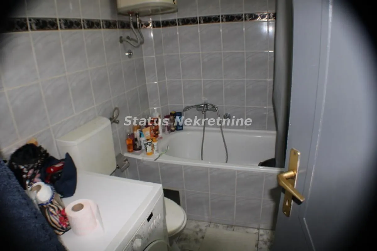Prodaja, dvosoban stan, 77m², Stari grad, Novi Sad