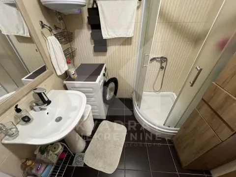 Izdavanje, dvosoban stan, 71m², Tuški Put, Podgorica - image 10