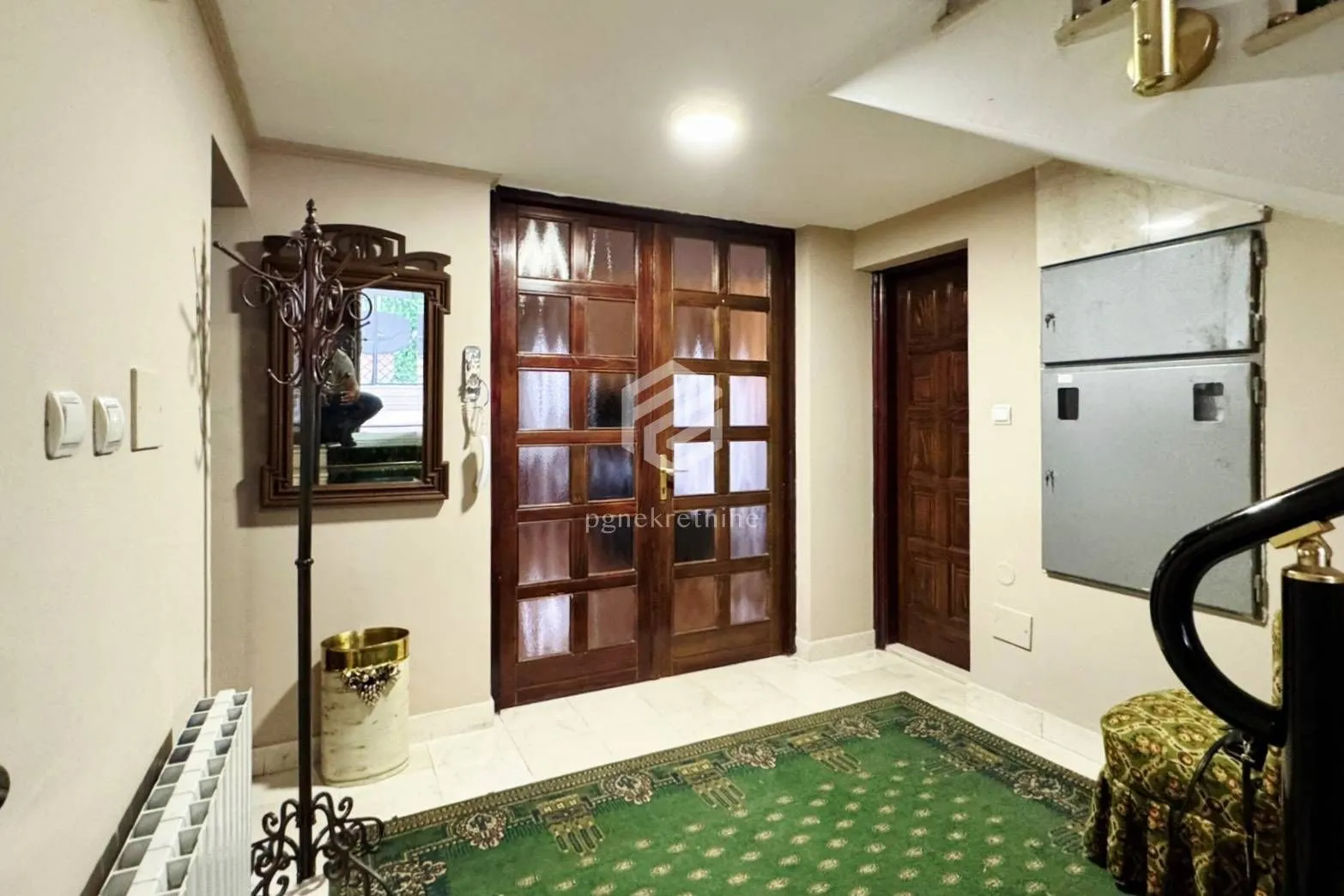 Rent, house, 280m², Gorica C, Podgorica