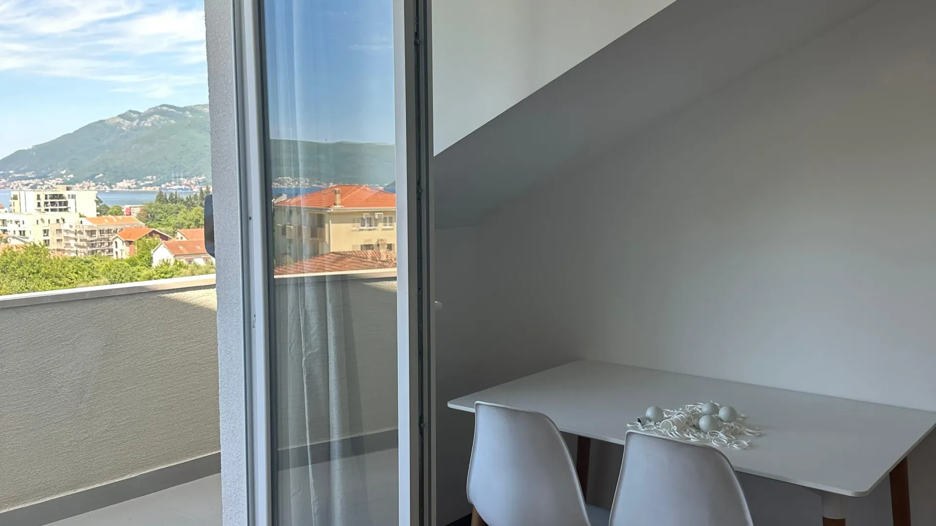 Rent, one bedroom apartment, 38m², Seljanovo, Tivat
