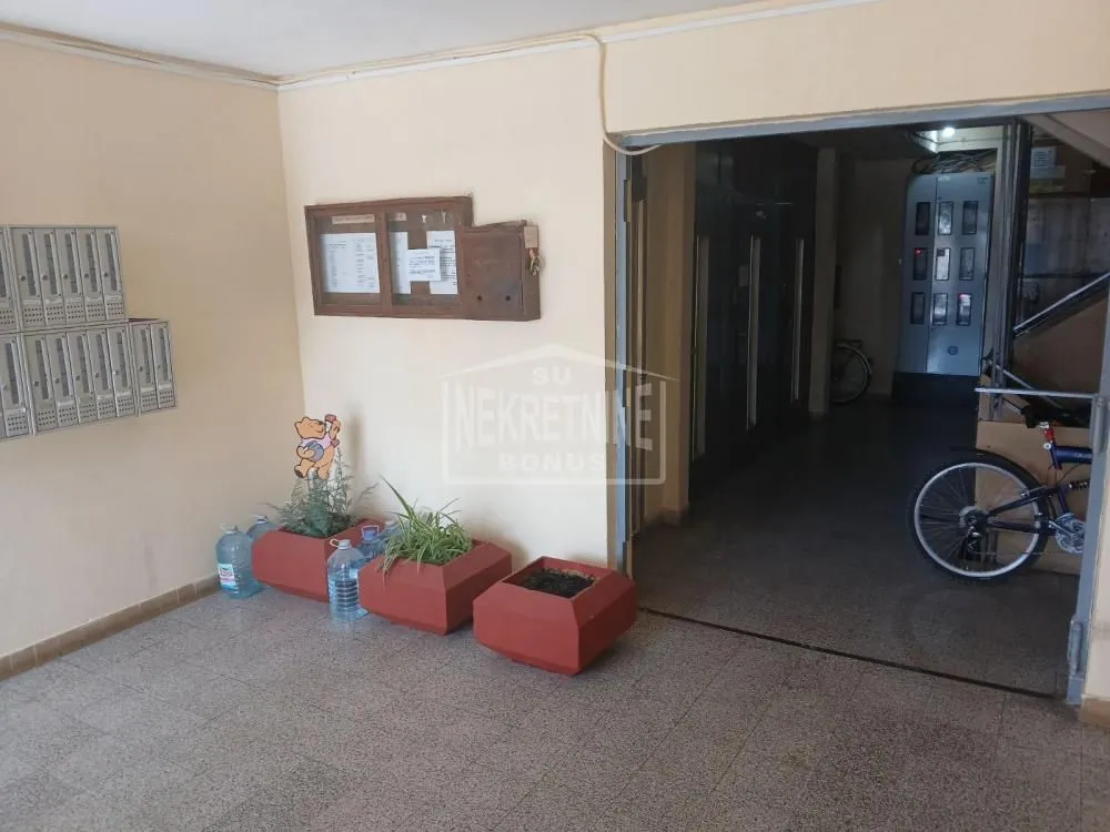 Prodaja, trosoban stan, 70m², Kertvaroš, Subotica