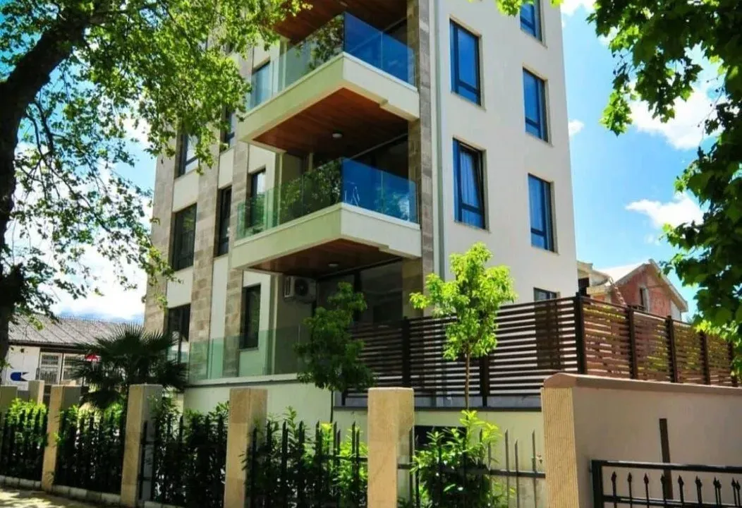 Prodaja, dvosoban stan, 80m², Tivat, Crna Gora