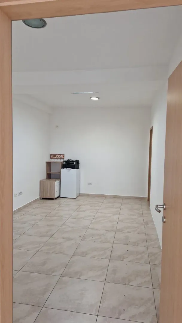 Rent, office space, 46m², City Kvart, Podgorica