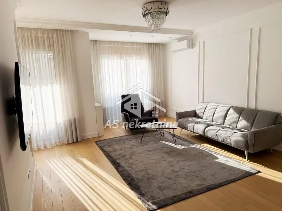 Rent, three bedroom apartment, 80m², Kalenić Pijaca, Vračar Sve Podlokacije