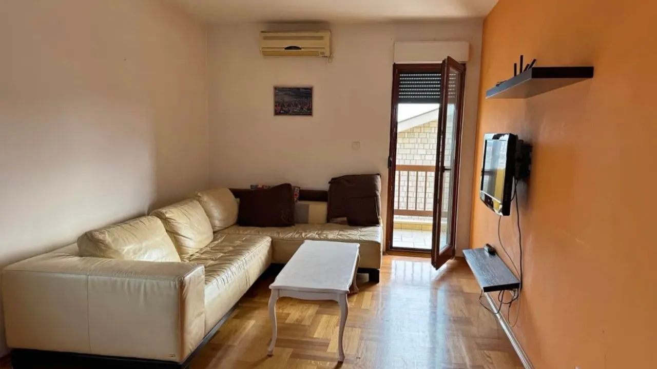 Rent, one bedroom apartment, 45m², Stari Aerodrom, Podgorica