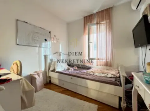 Sale, two bedroom apartment, 50m², Blok 9, Podgorica - image 2