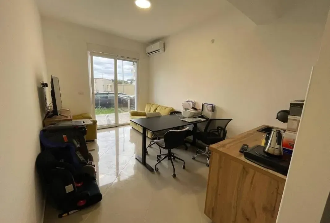 Sale, studio apartment, 34m², Šušanj, Bar