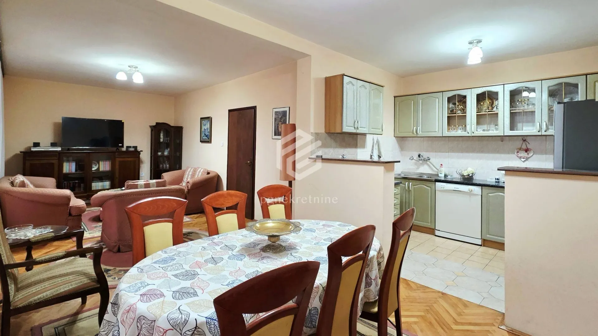 Rent, house, 120m², Zagorič, Podgorica