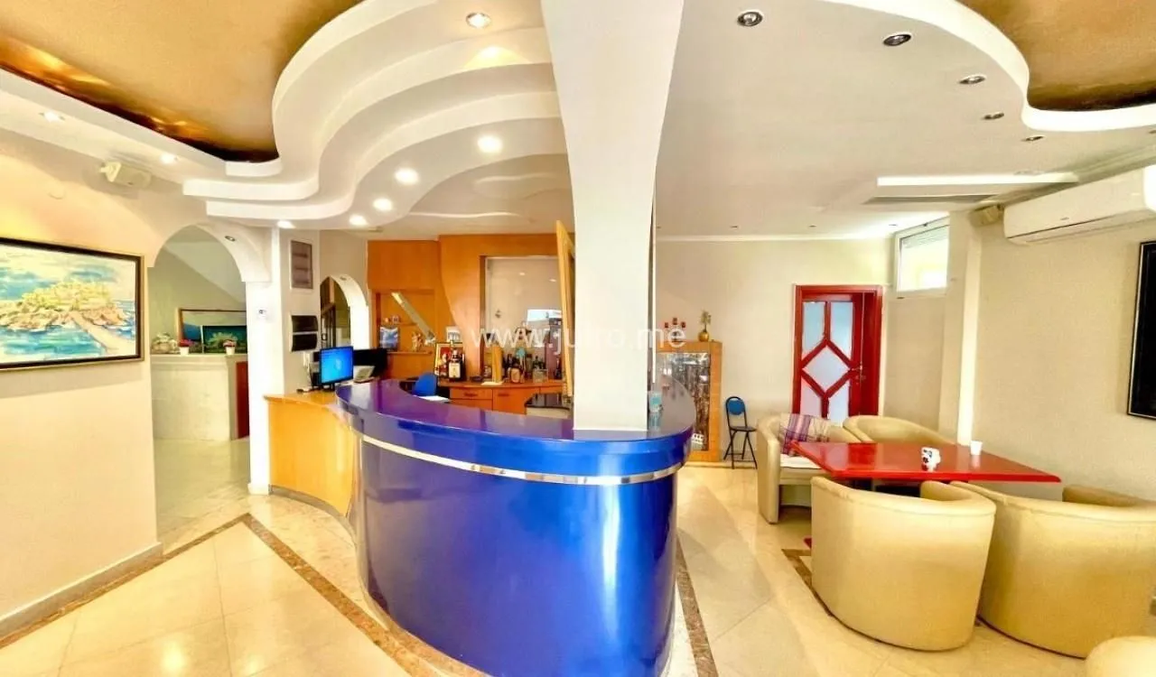 Prodaja, ugostiteljski objekat, 1300m², Centar, Budva