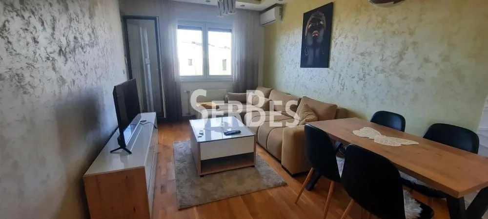 Izdavanje, jednosoban stan, 42m², Adamovićevo Naselje, Novi Sad Sve Podlokacije