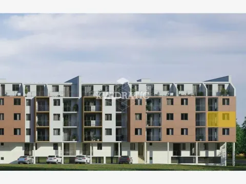 Spoljašnji izgled stambene zgrade sa balkonom označenim žutom bojom. - image 3