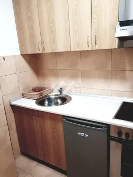 Izdavanje, dvosoban stan, 41m², Bulevar Oslobodjenja, Novi Sad Sve Podlokacije - image 4