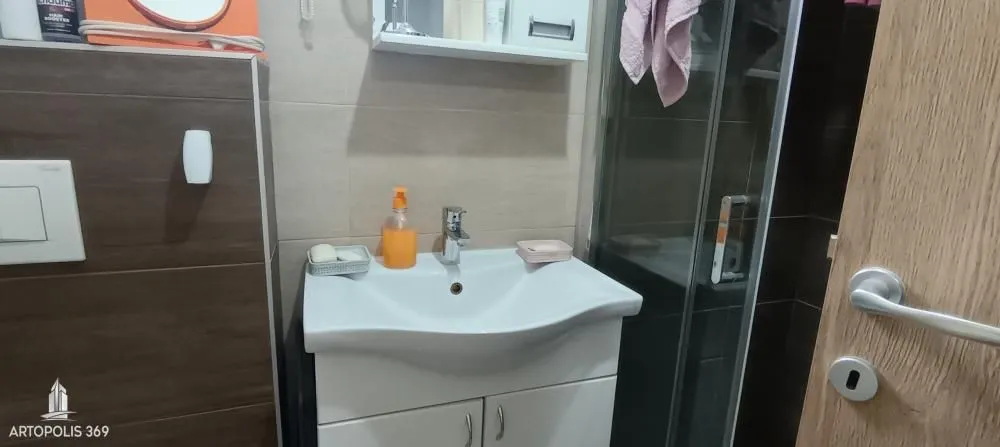 Prodaja, trosoban stan, 53m², Zvezdara Sve Podlokacije, Beograd