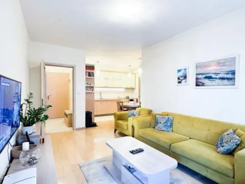 Prodaja, dvosoban stan, 72m², City Kvart, Podgorica - image 3