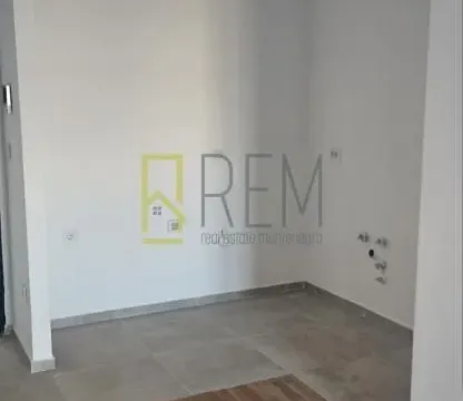 Prodaja, jednosoban stan, 45m², Stari Aerodrom, Podgorica - image 10