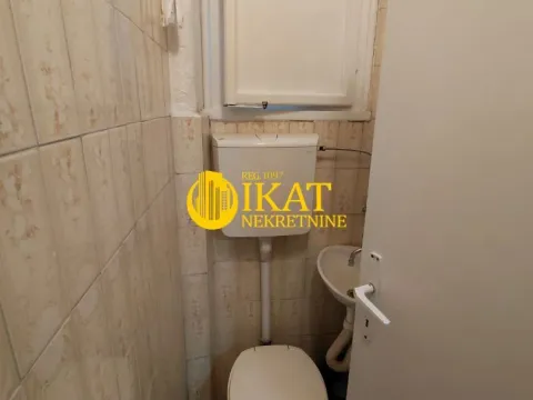 Izdavanje, poslovni prostor, 110m², Crveni Krst, Beograd - image 11