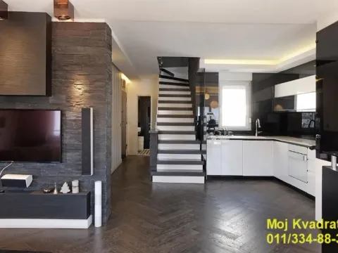 Prodaja, četvorosoban stan, 117m², Đeram Pijaca, Beograd - image 3