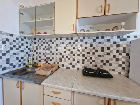 Sale, one bedroom apartment, 50m², Blizikuće, Budva - image 11