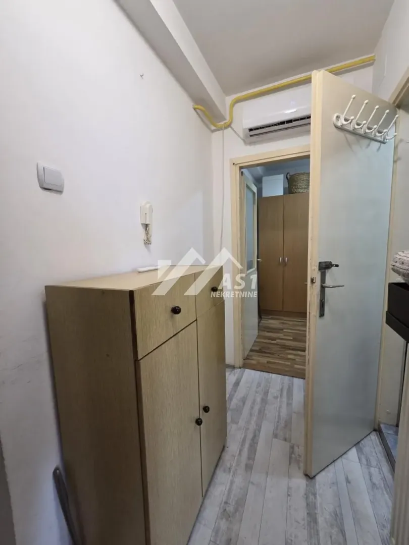 Izdavanje, jednosoban stan, 45m², Petrovaradin, Novi Sad