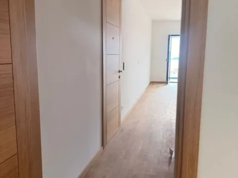Sale, one bedroom apartment, 43m², Bečići, Budva - image 4