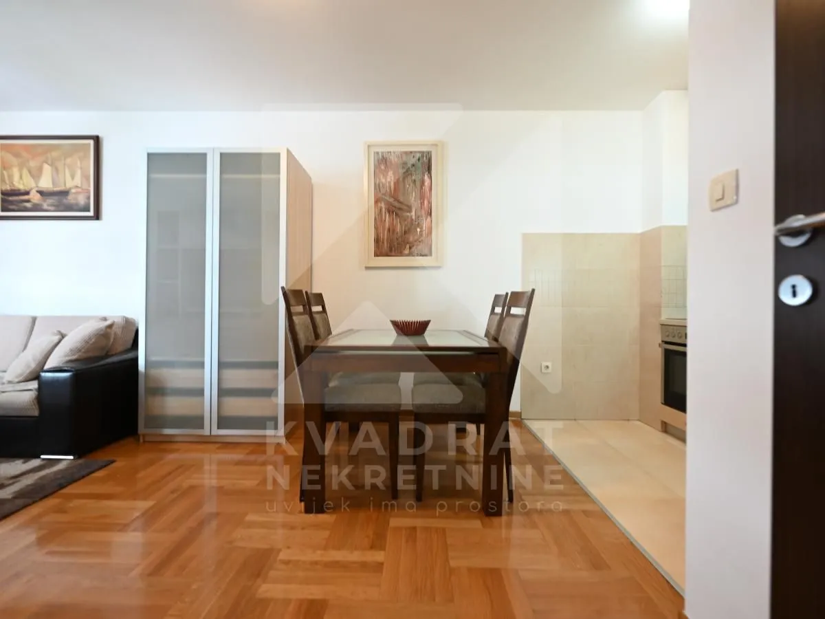 Prodaja, jednosoban stan, 44m², Stari Aerodrom, Podgorica