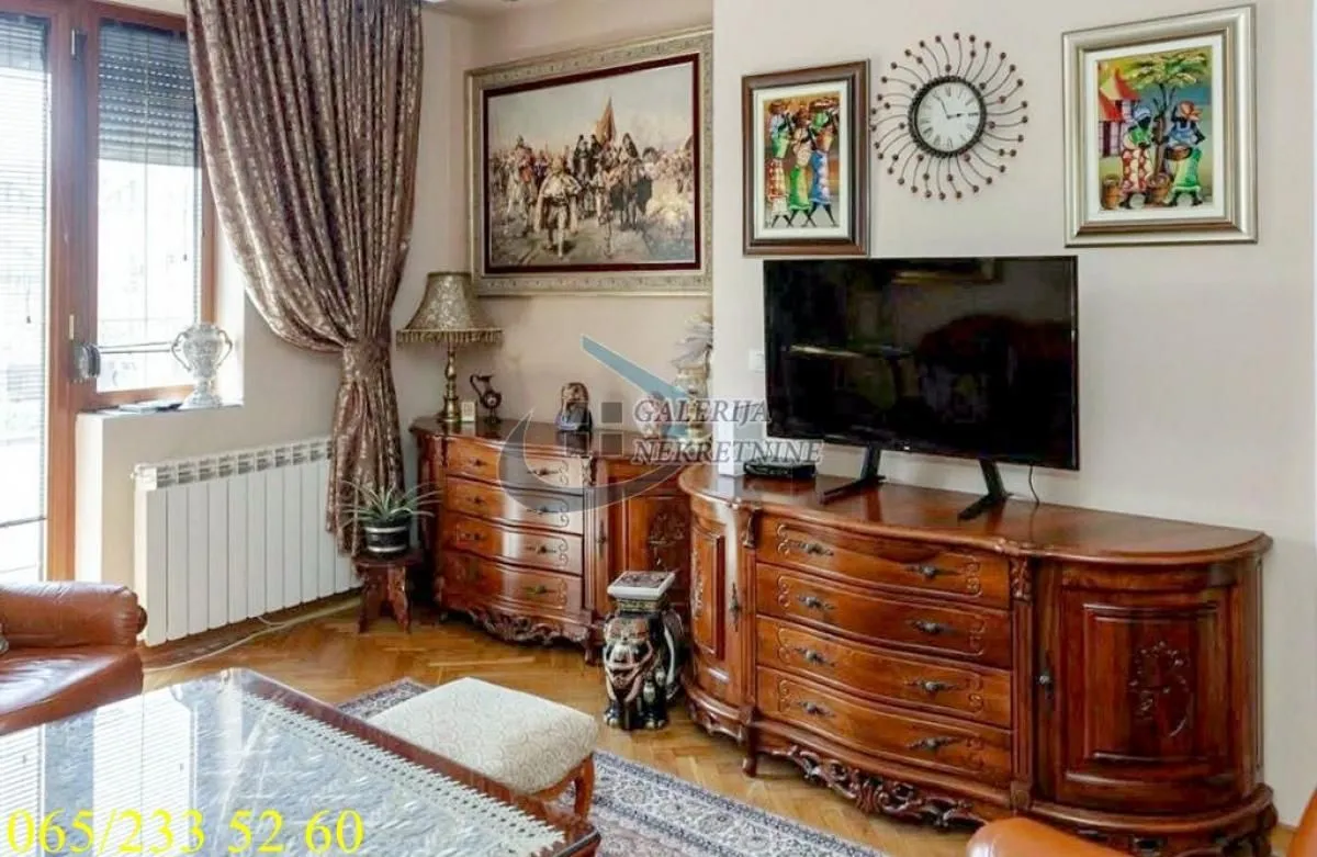 Izdavanje, trosoban stan, 85m², Stari Grad, Beograd