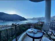 Sale, two bedroom apartment, 59m², Dobrota, Kotor - image 9