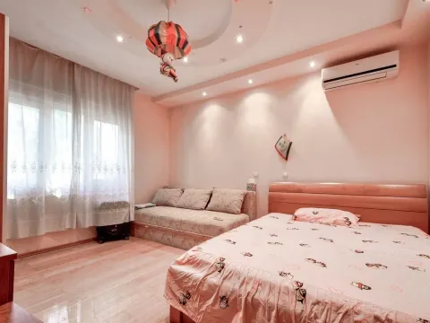 Prodaja, kuća, 220m², Donja Lastva, Tivat - image 14