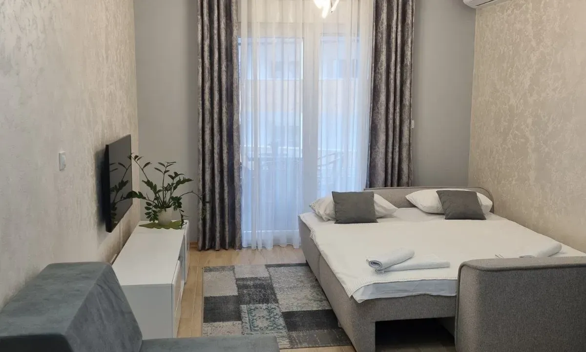 Izdavanje, garsonjera, 30m², Budva, Crna Gora