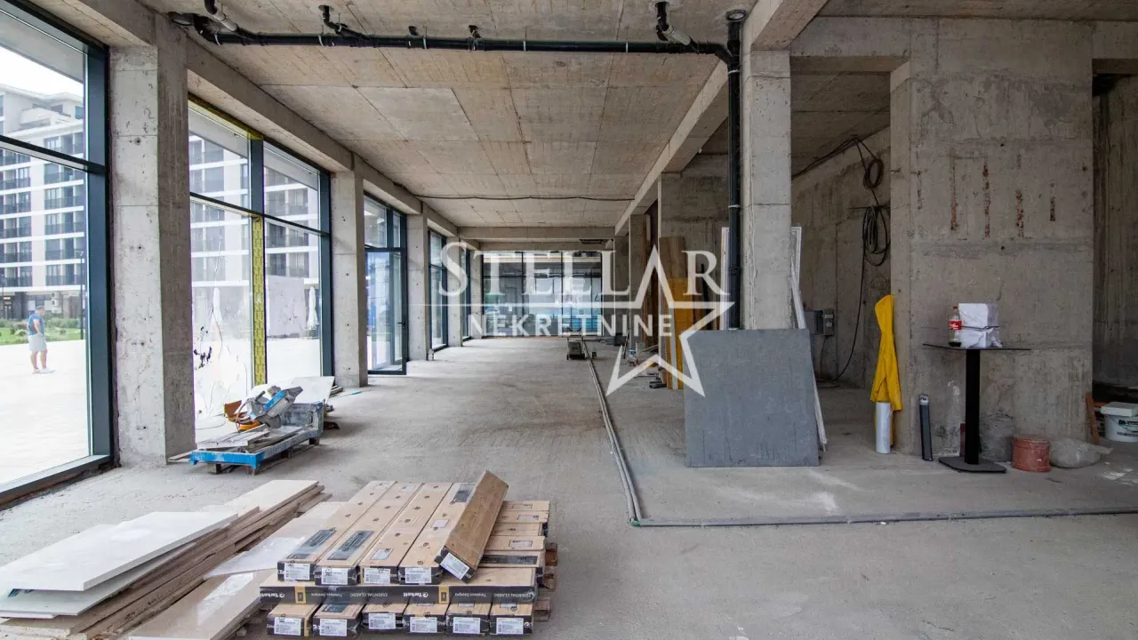 Izdavanje, poslovni prostor, 270m², Kruševac, Podgorica