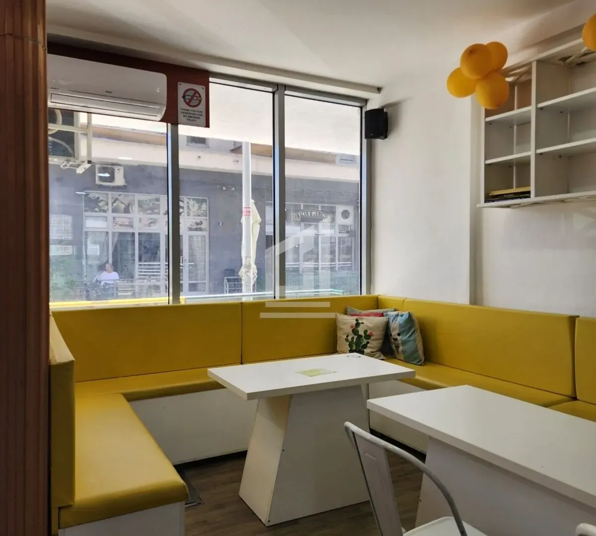 Rent, office space, 87m², Krivi Most, Podgorica