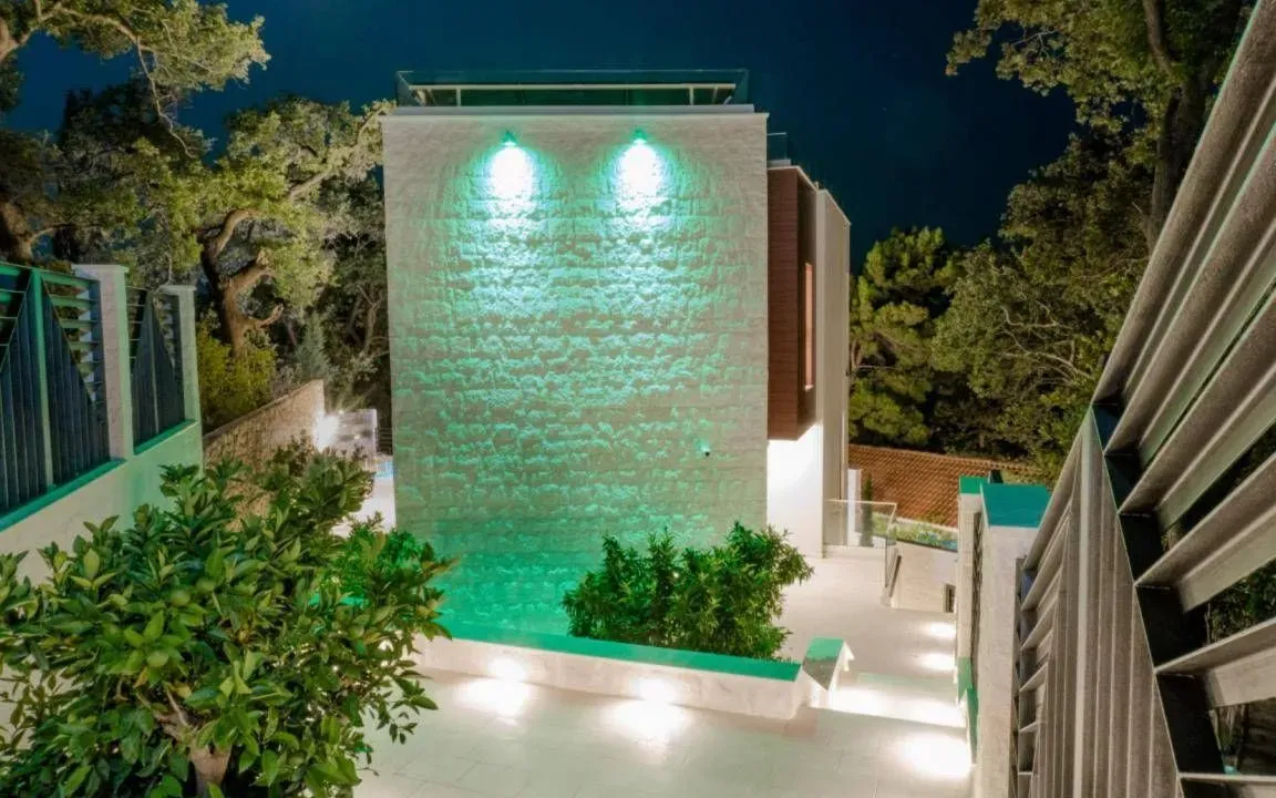 Prodaja, kuća, 285m², Perazića do, Budva